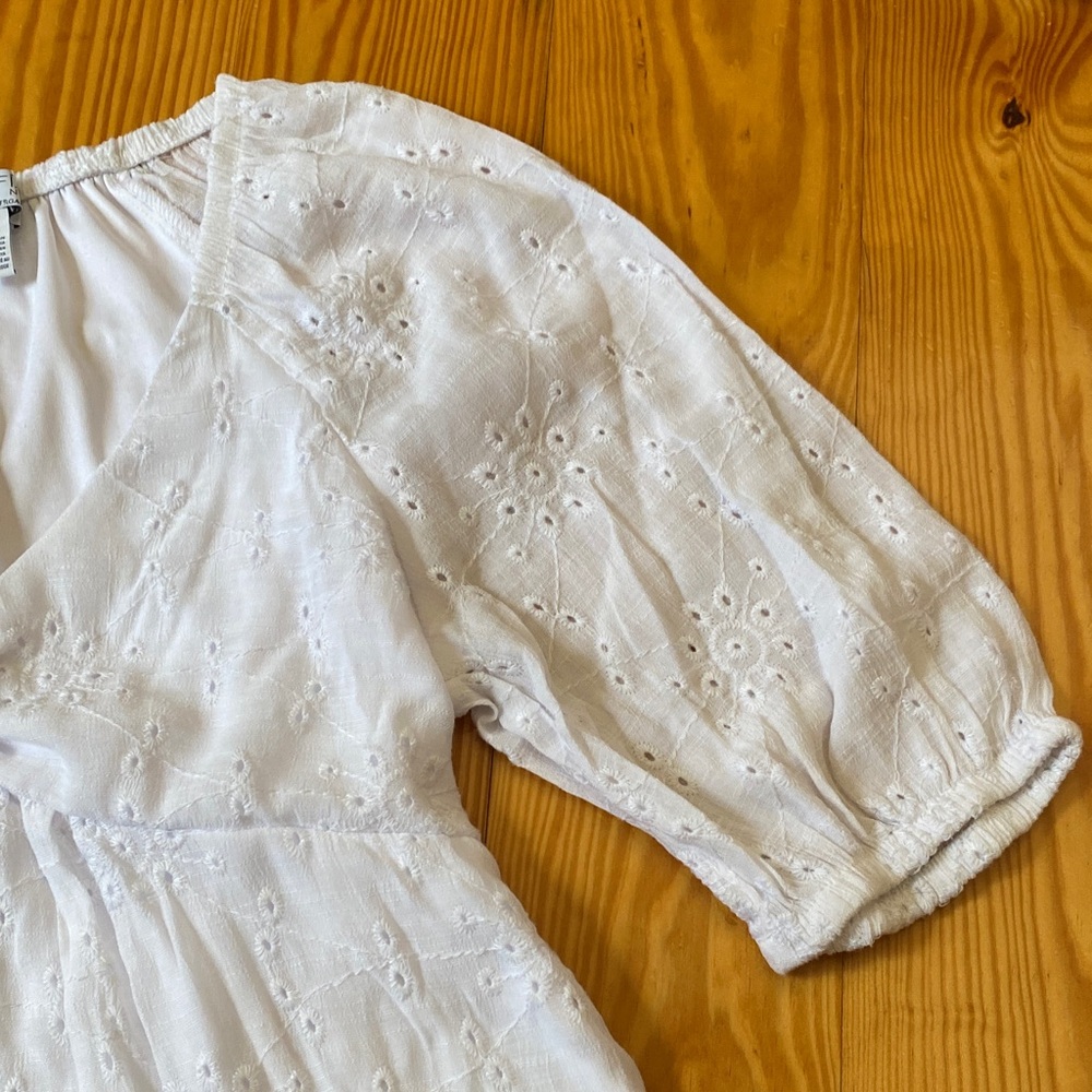 Sofia by Sofia Vergara White Eyelet Blouse - image 4